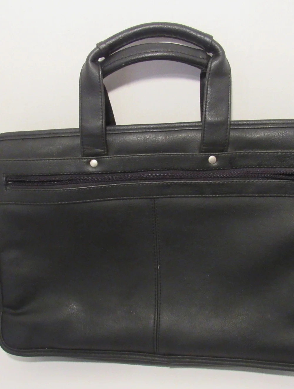 Vtg. Mens Black Leatherette Laptop Messenger/Briefcase Style Bag w/Pacer Logo
